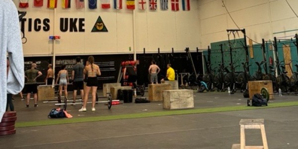 ¿Qué materiales necesito para hacer CrossFit?